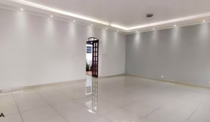 Casa à venda 3 quartos 1 suíte 4 vagas Assunção - Santo André - SP