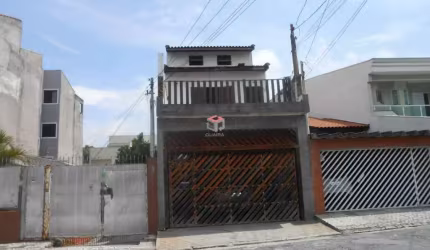 Sobrado de 361m² 4 quartos,1 suíte, ampla sala, ótima copa e cozinha, 3 vagas cobertas.