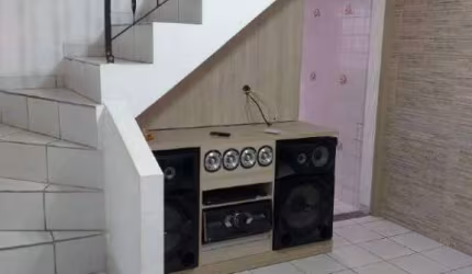Sobrado de 60m² em condomínio na Vila João Ramalho em Santo André - SP