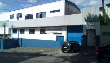 Galpão para locação com 895 m² localizado no Centro de São Bernardo do Campo/SP.