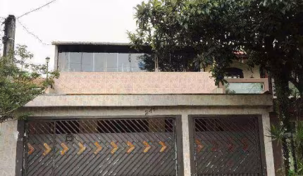 Sobrado de 220m² no Demarchi em São Bernardo do Campo/SP.