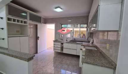 Sobrado à venda 3 quartos 3 suítes 4 vagas Pires - Santo André - SP