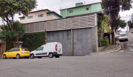 Galpão de 148 m² no Bairro Taboão em São Bernardo do Campo - SP