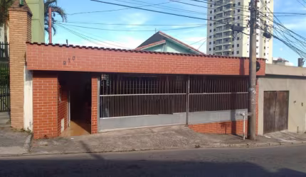 Excelente Imóvel com Saída para Duas Ruas no Jardim Stella