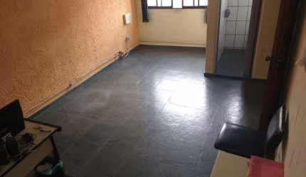 Galpão com 286 m² localizado no Bairro Cerâmica em São Caetano do Sul.
