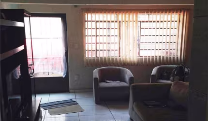 Sobrado de 69m² no Bairro Santa Terezinha em Santo André - SP