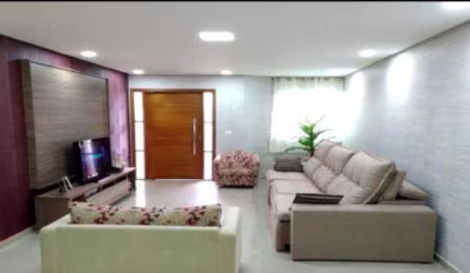 Sobrado de 250m² na Vila Assunção em Santo André- SP.