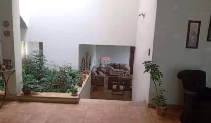 Excelente imóvel para comércio com piscina!