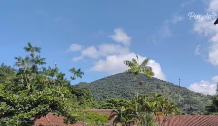 Ubatuba - Cobertura próximo a Praia 3 dormitórios suíte churrasqueira 2 Vagas