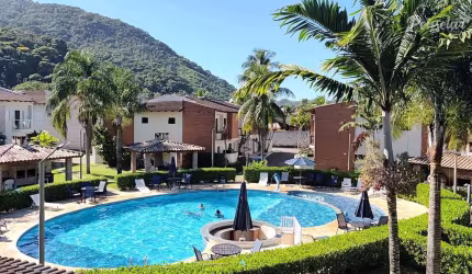 Ubatuba - Casa em Condomínio Fechado com 3 Dormitórios Suíte com Lazer Completo