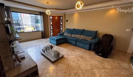 Santo André - Sobrado a venda 3 Suítes 4 Vagas Área Gourmet e 366m² - Mobiliado