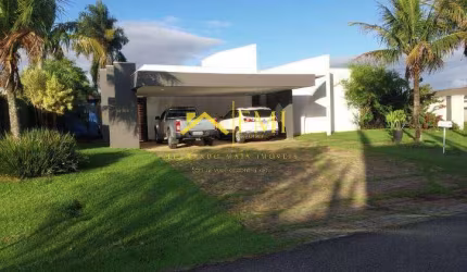 Casa térrea de 400m² em terreno de 1.000m² no Mirante do Vale (Jacareí)
