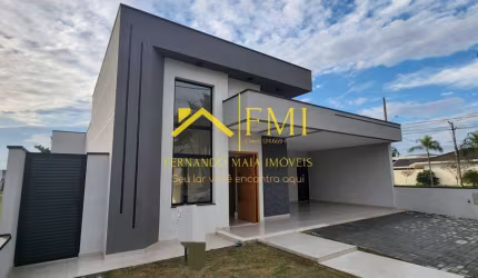Casa com 3 dorm e área gourmet no Terras do Vale