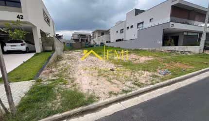 Terreno de 452m² em condomínio clube no Urbanova (Vivant)