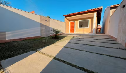 Casa para Venda em Maricá, Barroco (Itaipuaçu), 2 dormitórios, 1 suíte, 2 banheiros, 2 vagas