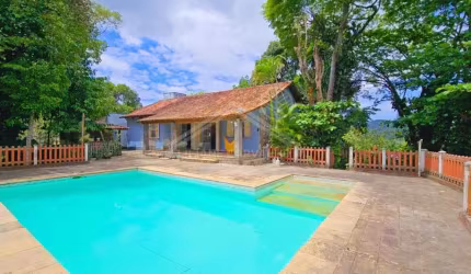 Casa de Campo para Venda em São Gonçalo, Rio do Ouro, 3 dormitórios, 2 suítes, 3 banheiros, 2 vagas