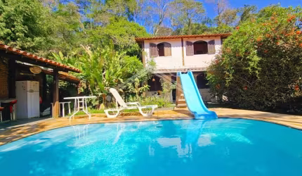 Casa de Campo para Venda em Niterói, Itaipu, 3 dormitórios, 1 suíte, 2 banheiros, 2 vagas