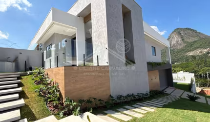 Casa Alto Padrão para Venda em Maricá, Cajueiros (Itaipuaçu), 3 dormitórios, 1 suíte, 3 banheiros, 3 vagas