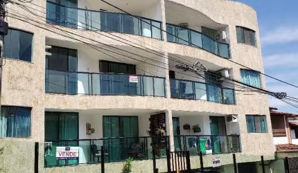 Alugo Apartamento térreo, em Macaé, com 3 quartos, sendo 1 suíte