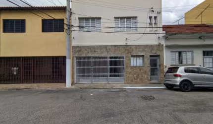Casa espaçosa na Mooca por preço imbatível, perfeito para famílias