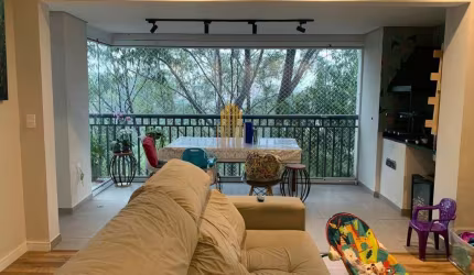 Apartamento na Vila Castelo, Interlagos com 105m², 3 dormitórios, 1 suíte, 2 banheiros e 2 vagas Apa