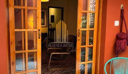 Vila Clementino, Sobrado Residencial Mobiliado de85m² com 2 dormitórios, 1 suíte, quintal, sem vaga.