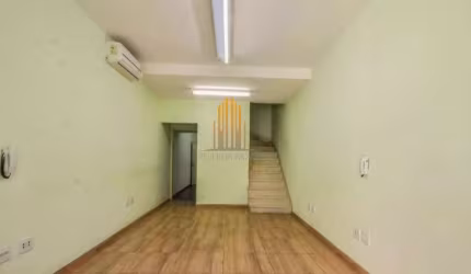 Sobrado à venda 150m² 4 dormitórios Chácara Santo Antonio SOBRADO DE 150M² EM SANTO AMARO COM 4 DORM