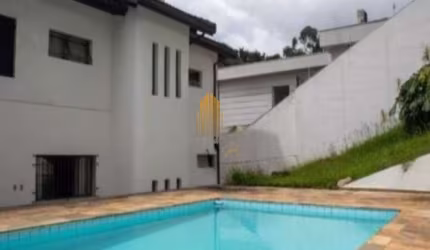 Casa na Cidade Jardim - 334m² - 4 dormitórios sendo 2 suítes - 8 vagas