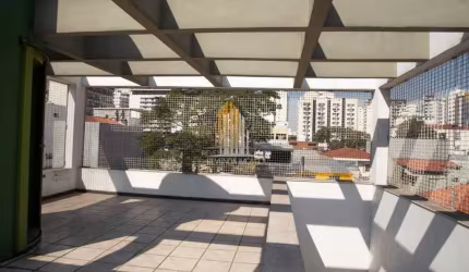 Casa Sobrado à venda em Moema de 200 m² com 2 dormitórios sendo 2 suítes e 2 vagas de garagem - SP C
