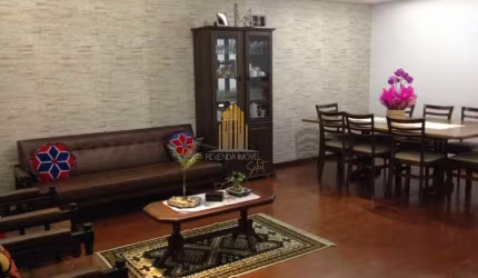 Casa de Esquina - Excelente Localização - 4 Suítes - Piscina - Festas para 120 pessoas CASA LOCALIZA