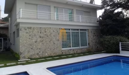 Casa Sobrado à venda no Pacaembú de 740m² com 4 dormitórios sendo 3 suítes e 9 vagas de garagem Casa