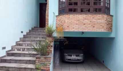 Vila Suzana, Casa de 220m² , sendo 3 dormitórios, 4 banheiros e 2 vagas de garagem.