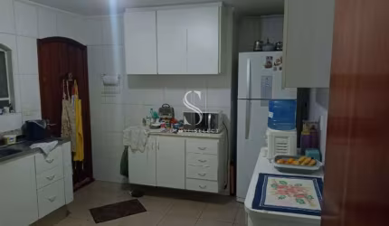 Butantã - Casa de 160m² com 3 dormitórios/1 suite, 3 banheiros e 2 vagas