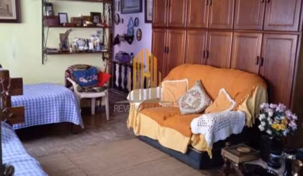 2 CASAS NO MESMO QUINTAL PROXIMO AO METRO SÃO JUDAS CASA LOCALIZADO NA REGIÃO DA VILA GUARANI, DE 10
