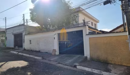 Sobrado Residencial de 252m² com  3 dormr, sala, quintal, 4 vagas no Sacomã - São Paulo.