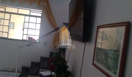 CASA DE VILA COM 2 DORMITORIOS, 1 BANHEIRO, 2 SALA, 2 VAGAS DE GARAGEM, NO CAMPO BELO EM SÃO PAULO.