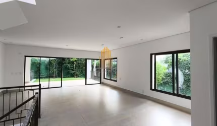 Casa no Condomínio VISTA 908 em Santo Amaro - Casa de 337m² com 4 suites, 5 banheiros e 3 vagas