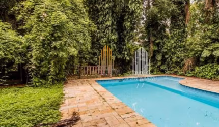 Casa assobradada em Santo Amaro,   5 suítes, 2 salas, 5 banheiros, 7 vagas, 2000 m². Casa assobradad