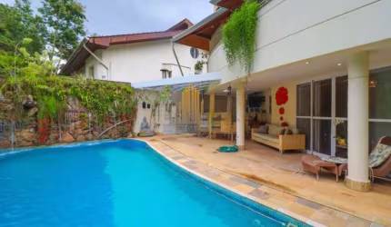 Casa de Condomínio no Jardim Vitória Régia com 499m2 4 suítes 4 vagas de garagem Casa de Condomínio