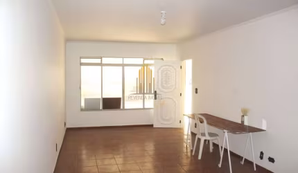 SOBRADO COM TRÊS DORMITÓRIOS (UMA SUÍTE) E DUAS VAGAS À VENDA NO PLANALTO PAULISTA.