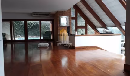 CASA RESIDENCIAL DE 900M² COM 4 DORM SENDO 4 SUÍTES, 3 SALAS E 8 VAGAS, À VENDA NA REGIÃO DE MORUMBI