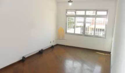 VILA DOM PEDRO I, CASA DE 184M², 3 DORMITÓRIOS SENDO 1 SUÍTE, EDÍCULA, E 2 VAGAS À VENDA.