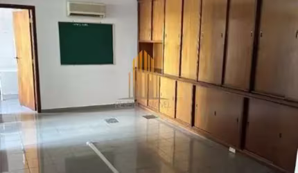 Condomínio Edifício Rubi em Mirandópolis, Conjunto Comercial de 169m² com 3 salas,  3 vagas.
