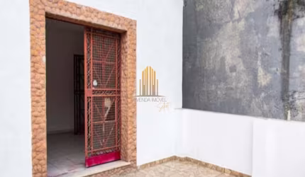 VILA MONUMENTO, CASA RESIDENCIAL DE 141M² COM 3 DORMITORIOS, 2 BANHEIROS E 4 VAGAS DE GARAGEM