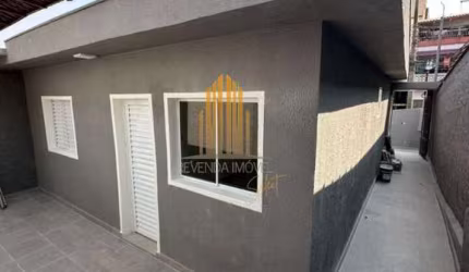 Campo Grande - Casa de 250m² com 3 dormitórios, 1 banheiro e 2 vagas.