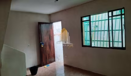 Vila Leopoldina - Casa Assobradada com 170m² 4 dormitórios, 2 banheiros e 2 vagas de garagem.