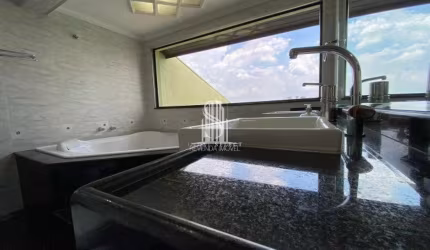 Planalto Paulista - Casa Assobradada com 600m², 3 suítes, 5 banheiros e 5 vagas de garagem.