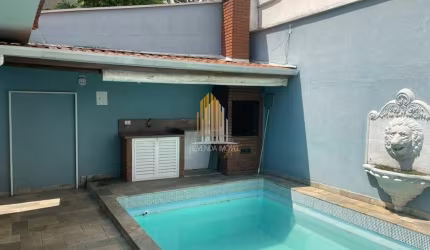 Vila Sônia - Casa Assobradada com 125m² 5 dormitórios 4 suítes 6 banheiros 8 vagas de garagem.