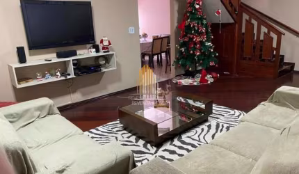 JABAQUARA - CASA DE 202M², POSSUI 4 DORMITÓRIOS, 1 SUÍTE, 2 SALAS E 3 VAGAS.