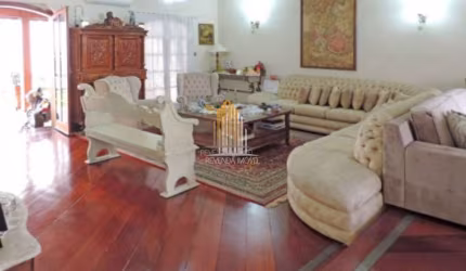 Granja Julieta - Casa de 308m² com 3 quartos e 6 vagas.